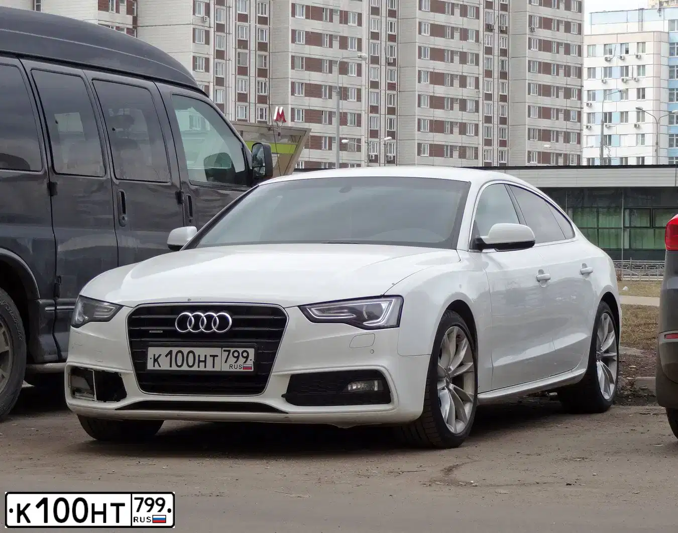 Фото автомобиля AUDI A5, 2011 — госномер К100НТ799. Цвет: Белый