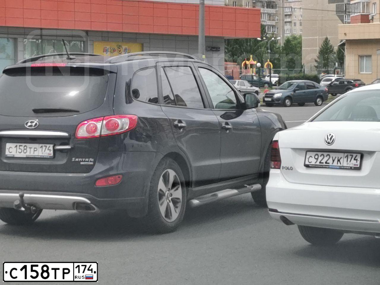 Фото автомобиля HYUNDAI SANTA FE, 2011 — госномер Т335НЕ196