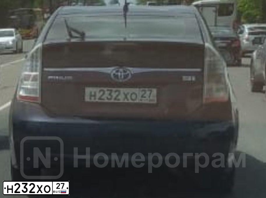 Фото автомобиля TOYOTA PRIUS, 2011 — госномер В583ТО125