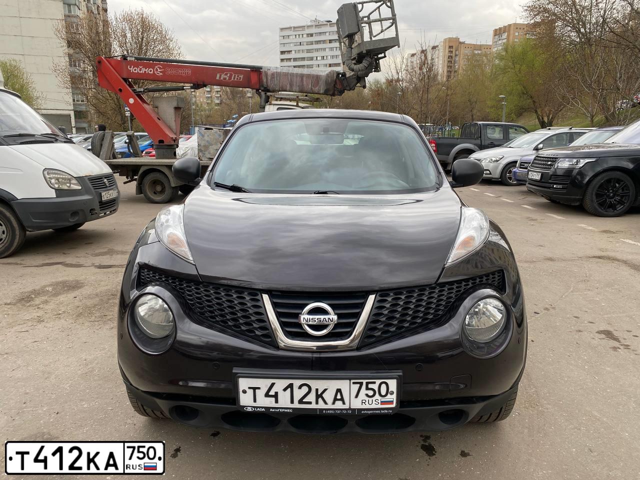 Фото автомобиля NISSAN JUKE, 2013 — госномер Т412КА750. Цвет: ФИОЛЕТОВЫЙ