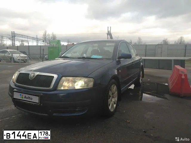 Фото автомобиля SKODA SUPERB, 2006 — госномер У806ОР48. Цвет: ТЕМНО-СИНИЙ