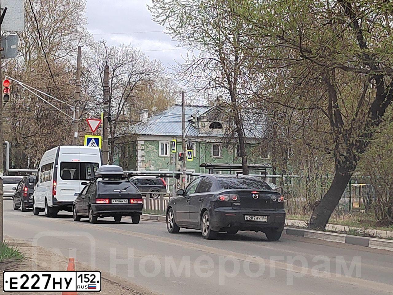 Фото автомобиля HYUNDAI SOLARIS, 2011 — госномер Е227НУ152. Цвет: СЕРО-ГОЛУБОЙ