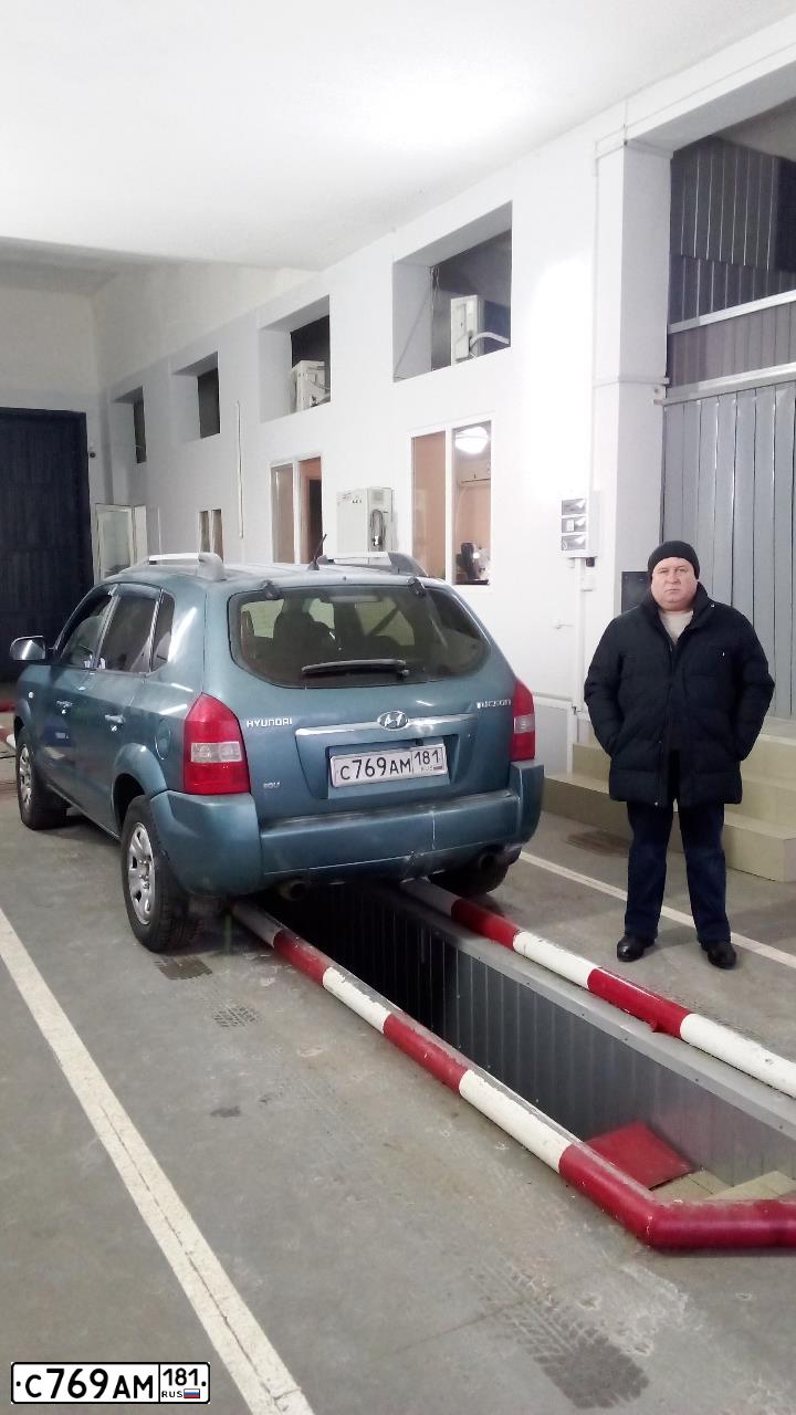 Фото автомобиля HYUNDAI TUCSON, 2006 — госномер С769АМ181. Цвет: голубой