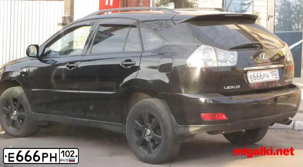 Фото автомобиля LEXUS RX, 2006 — госномер Е666РН102. Цвет: ЧЕРНЫЙ