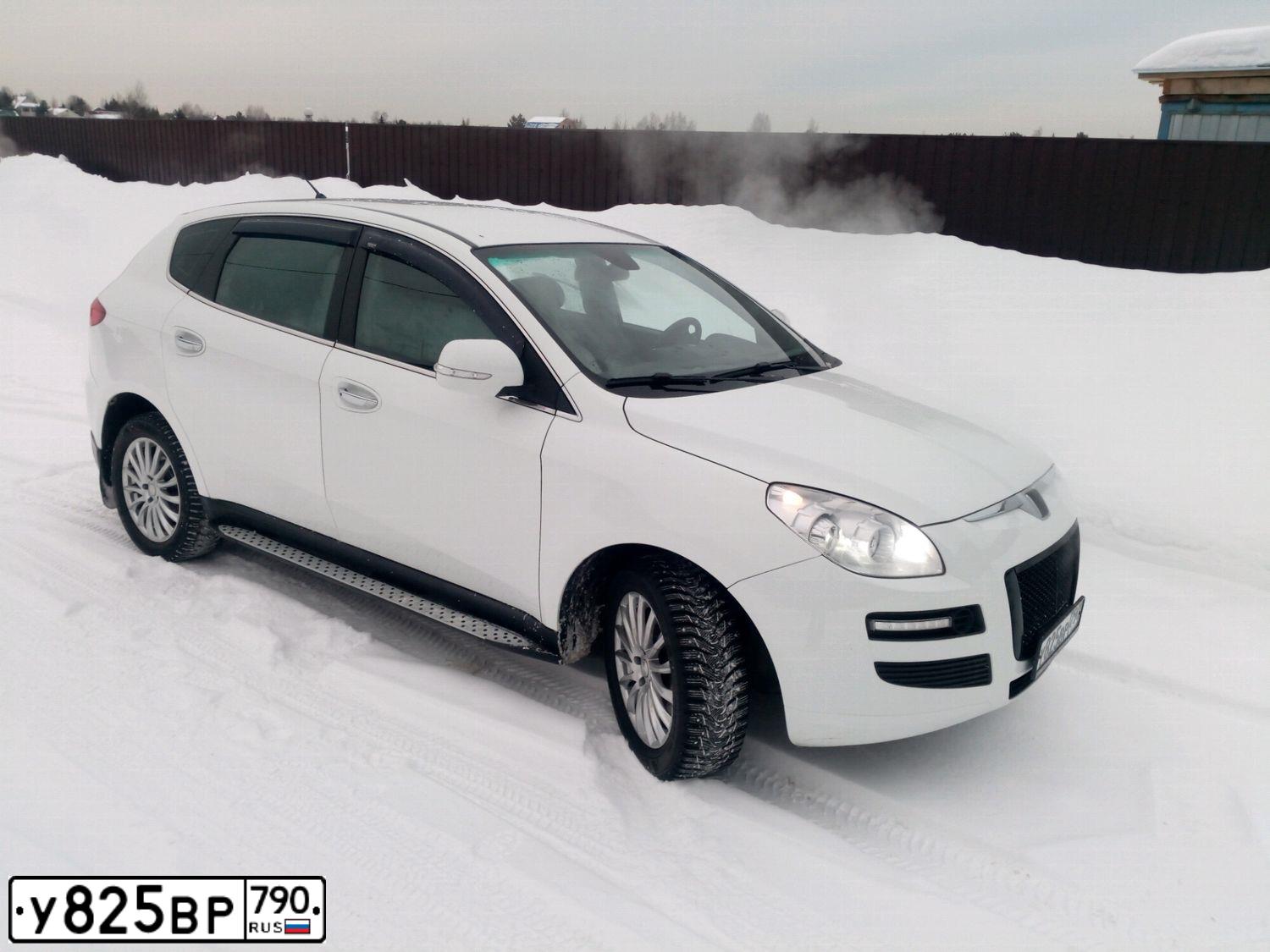 Фото автомобиля LUXGEN 7 SUV, 2015 — госномер Т237МТ750. Цвет: Белый