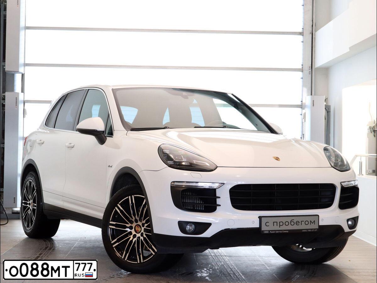 Фото автомобиля PORSCHE CAYENNE, 2014 — госномер А210РУ193. Цвет: Белый