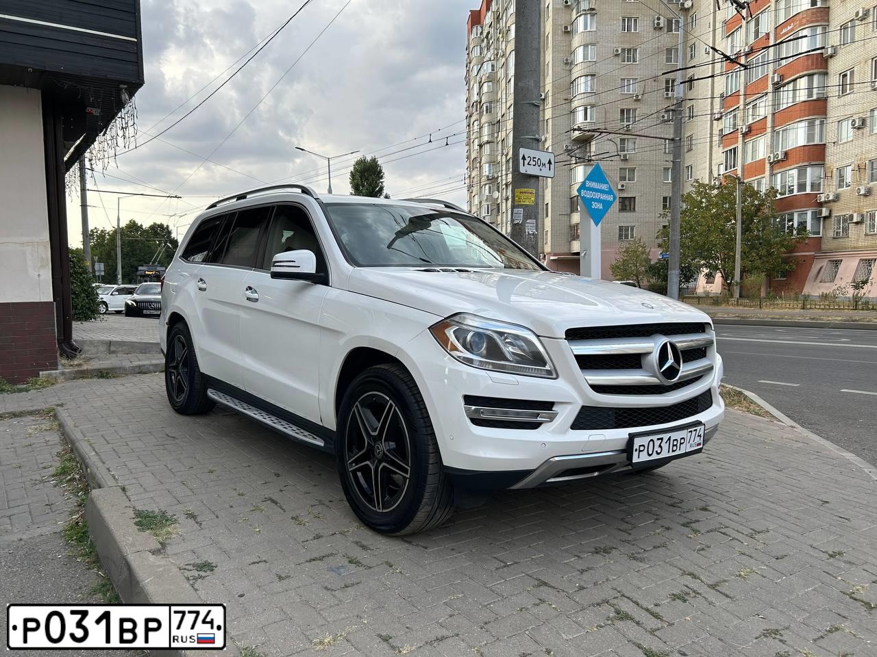 Фото автомобиля MERCEDES GL-KLASSE, 2012 — госномер К327ВВ181. Цвет: Белый