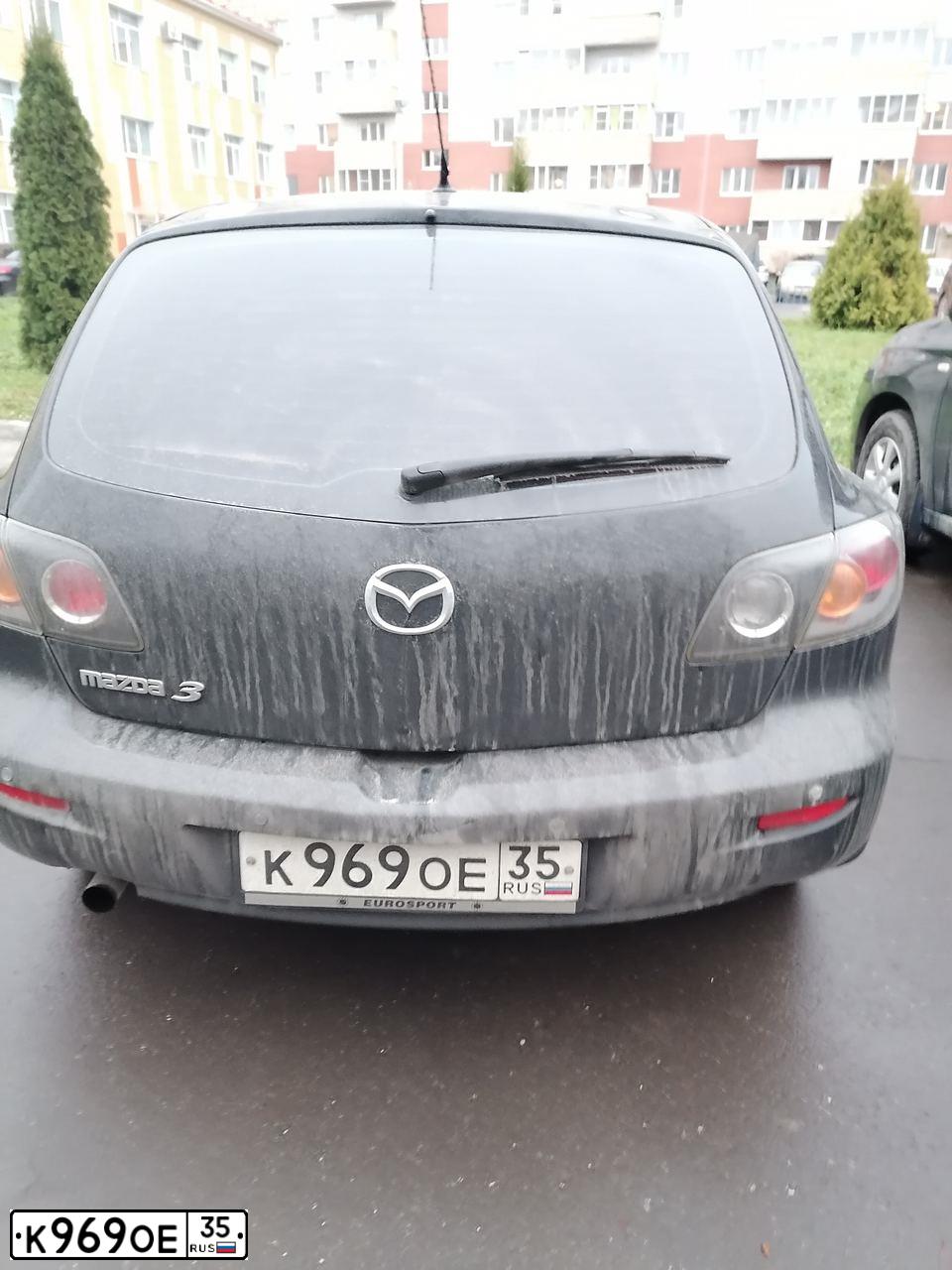 Фото автомобиля MAZDA 3, 2005 — госномер Н855АХ198. Цвет: ЧЕРНЫЙ