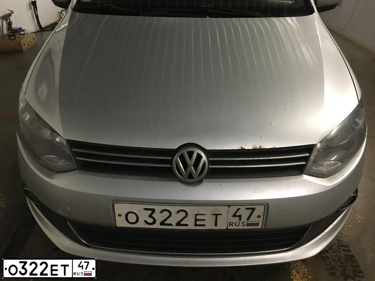 Фото автомобиля VOLKSWAGEN POLO, 2014 — госномер Т805УА198. Цвет: Серебристый