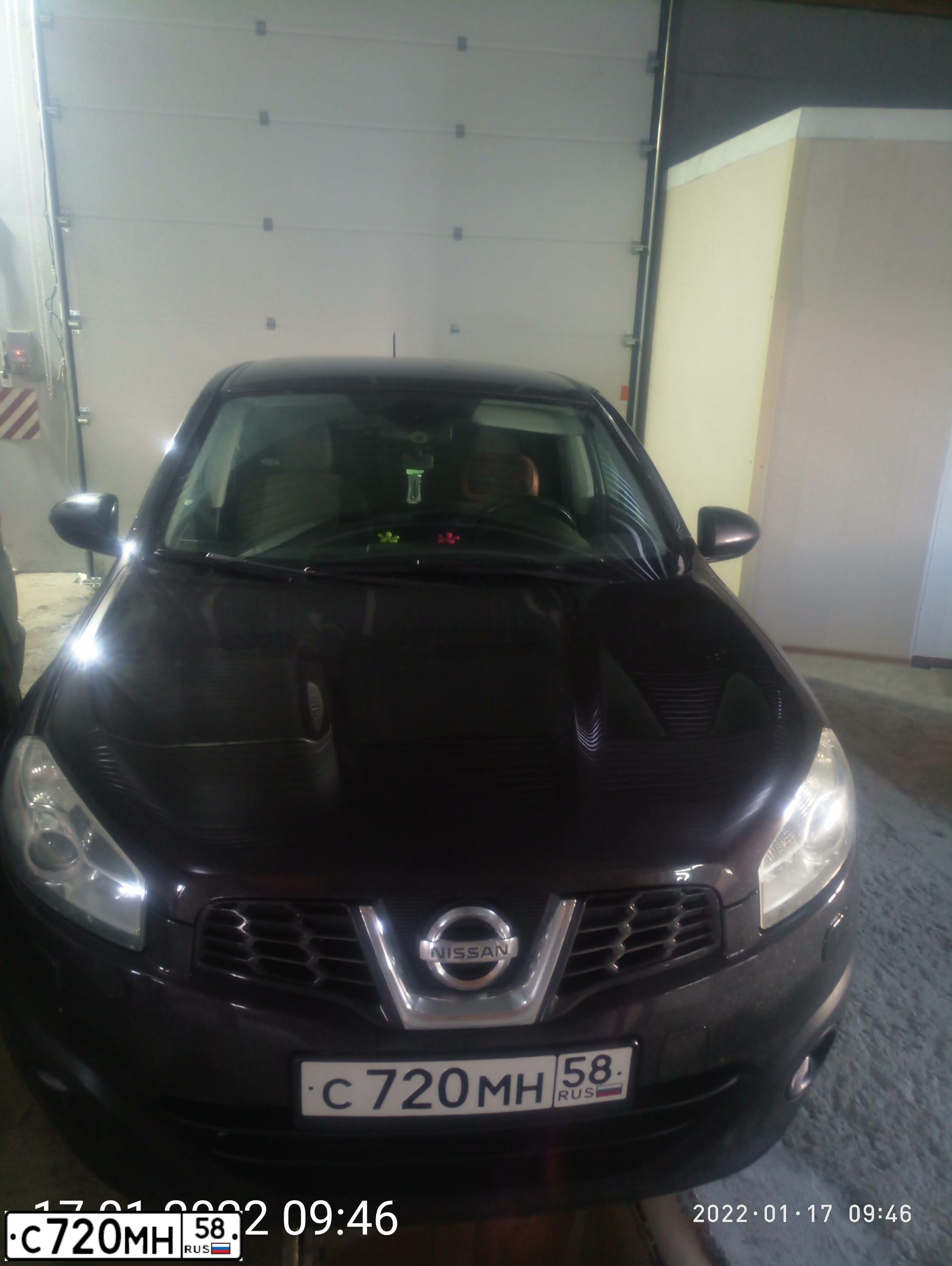 Фото автомобиля NISSAN QASHQAI, 2010 — госномер С720МН58. Цвет: ФИОЛЕТОВЫЙ