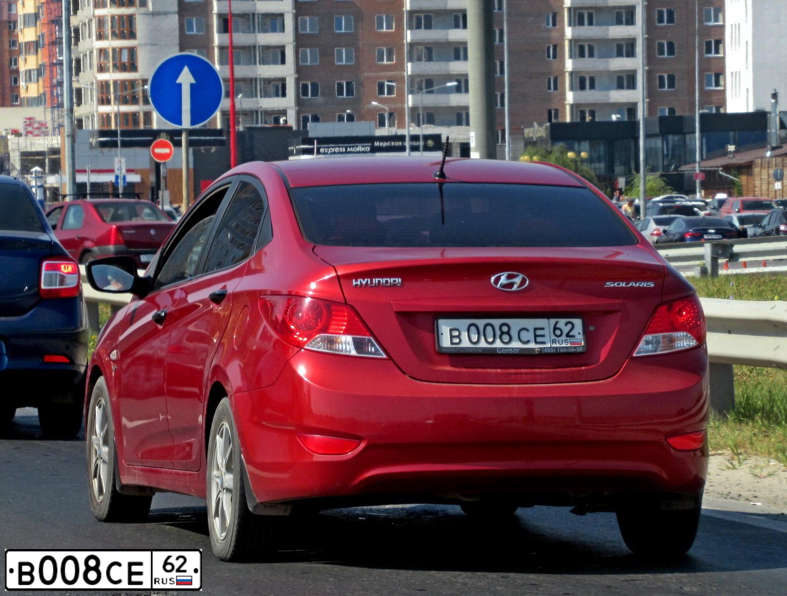 Фото автомобиля HYUNDAI SOLARIS, 2013 — госномер В008СЕ62. Цвет: КРАСНЫЙ ГРАНАТ
