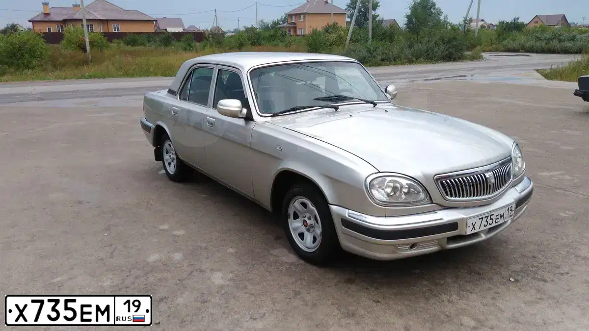 Фото автомобиля GAZ 3110 WOLGA, 2005 — госномер К564СМ186. Цвет: СЕРЫЙ