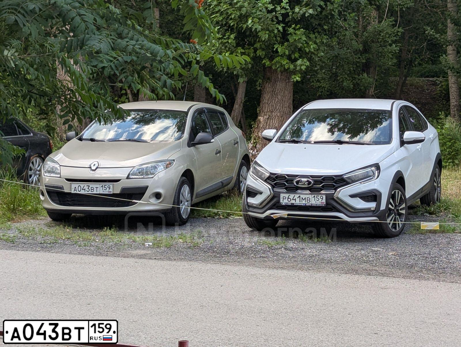 Фото автомобиля RENAULT MEGANE, 2010 — госномер Т223АК159. Цвет: БЕЖЕВЫЙ