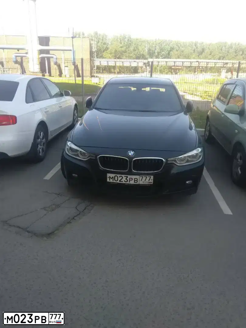 Фото автомобиля BMW SERIE 3, 2015 — госномер М023РВ777. Цвет: ЧЕРНЫЙ