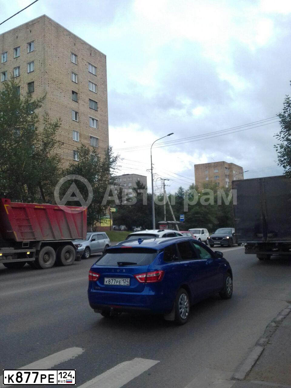 Фото автомобиля LADA VESTA GFК110, 2021 — госномер К877РЕ124. Цвет: синий