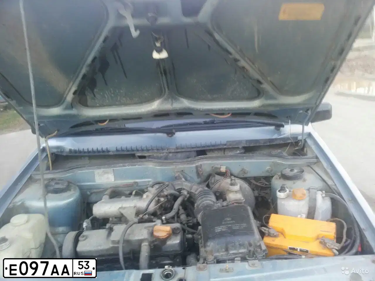 Фото автомобиля LADA 2109 SAMARA, 2004 — госномер Е097АА53. Цвет: ЗОЛОТИСТО-СЕРЫЙ