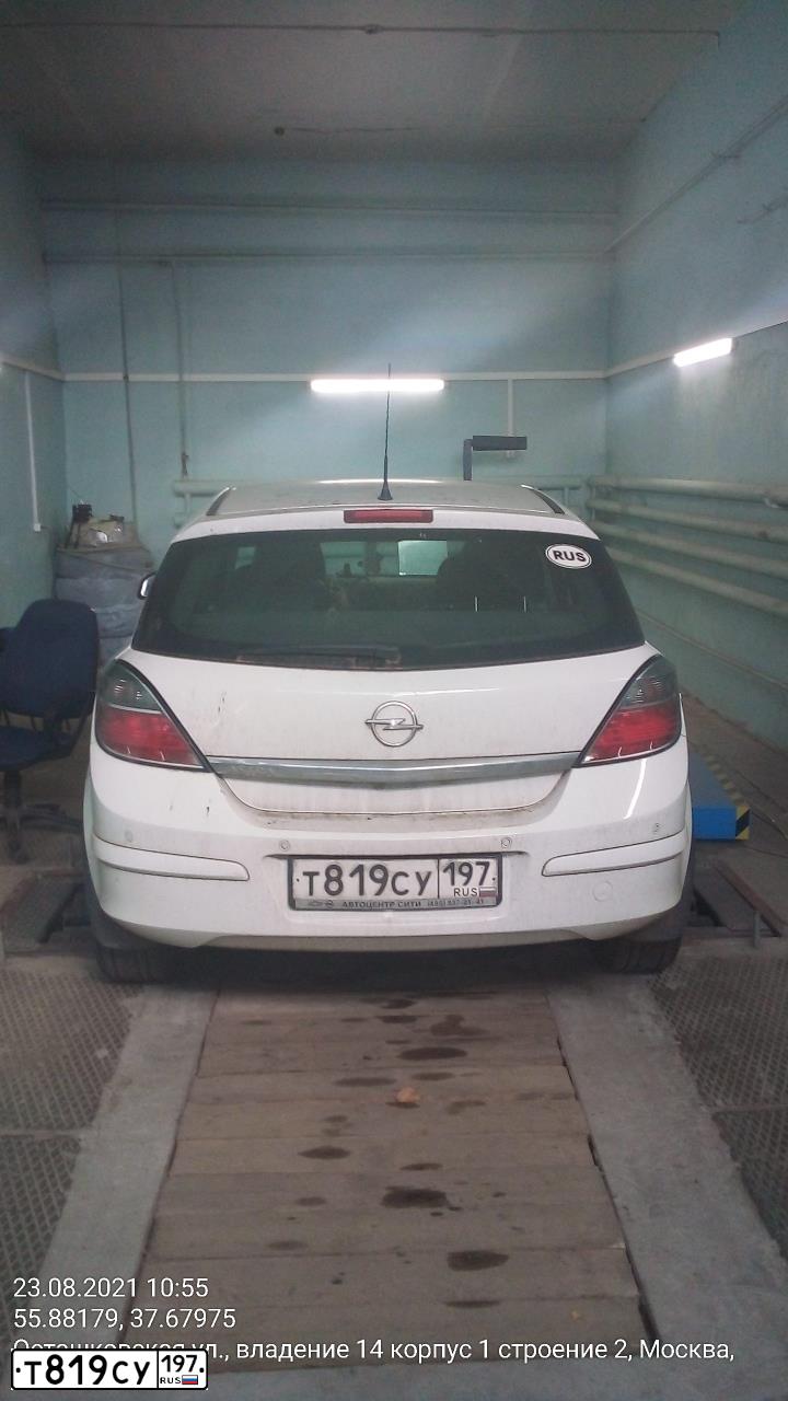 Фото автомобиля OPEL ASTRA, 2011 — госномер Т819СУ197. Цвет: БЕЛЫЙ