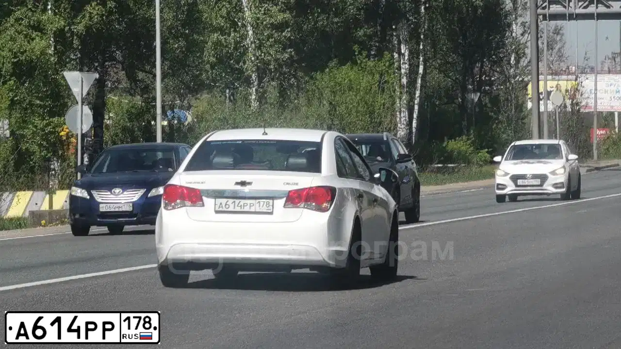 Фото автомобиля CHEVROLET CRUZE, 2010 — госномер А614РР178. Цвет: БЕЛЫЙ