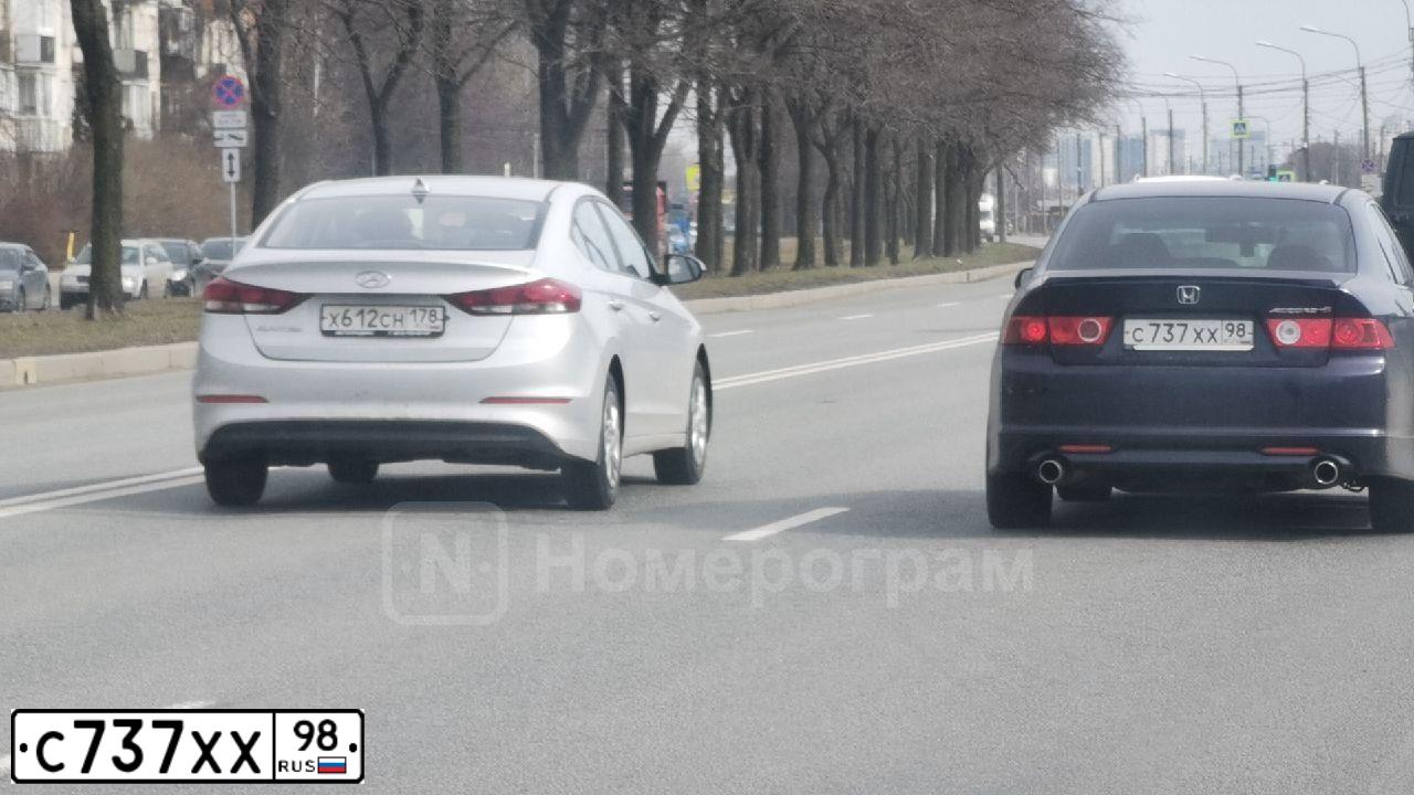 Фото автомобиля LADA 2105 LADA, 2006 — госномер С737ХХ98. Цвет: ТЕМНО-ВИШНЕВЫЙ