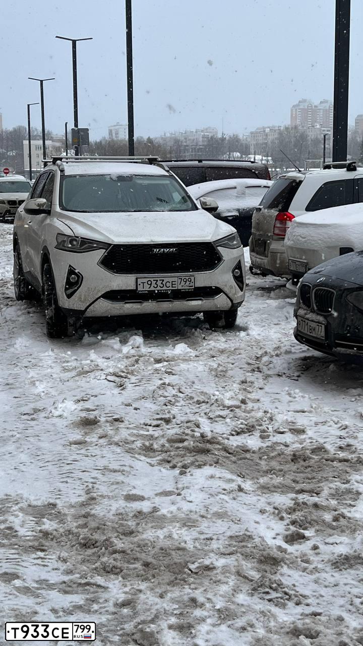 Фото автомобиля HAVAL F7, 2019 — госномер Т933СЕ799. Цвет: БЕЛЫЙ