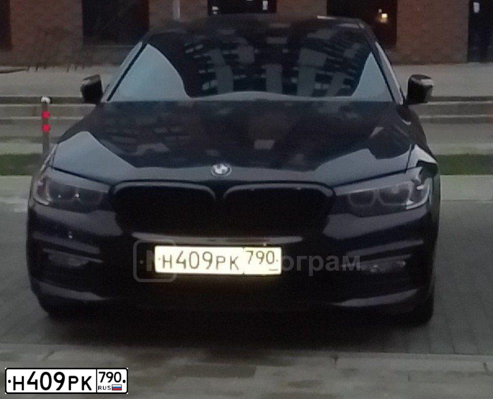 Фото автомобиля BMW SERIE 5, 2017 — госномер Н409РК790. Цвет: ЧЕРНЫЙ