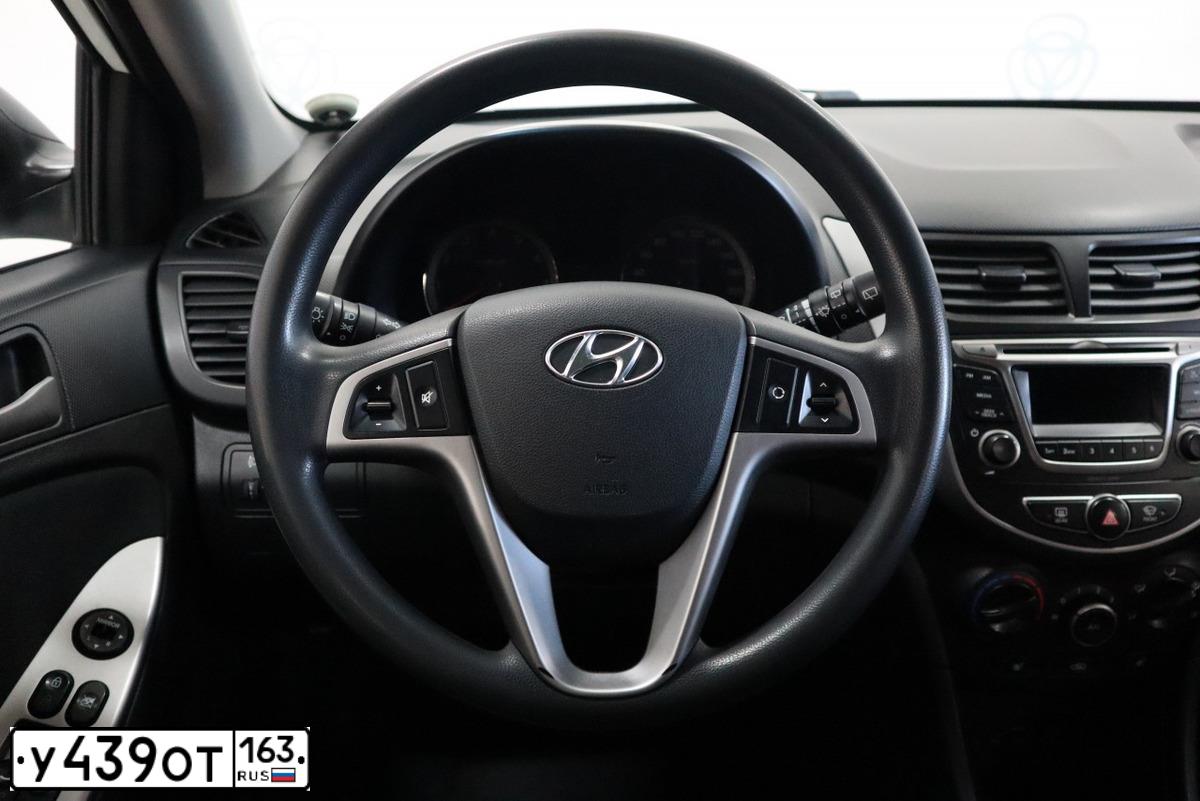 Фото автомобиля HYUNDAI SOLARIS, 2014 — госномер Н756ОК134. Цвет: Белый