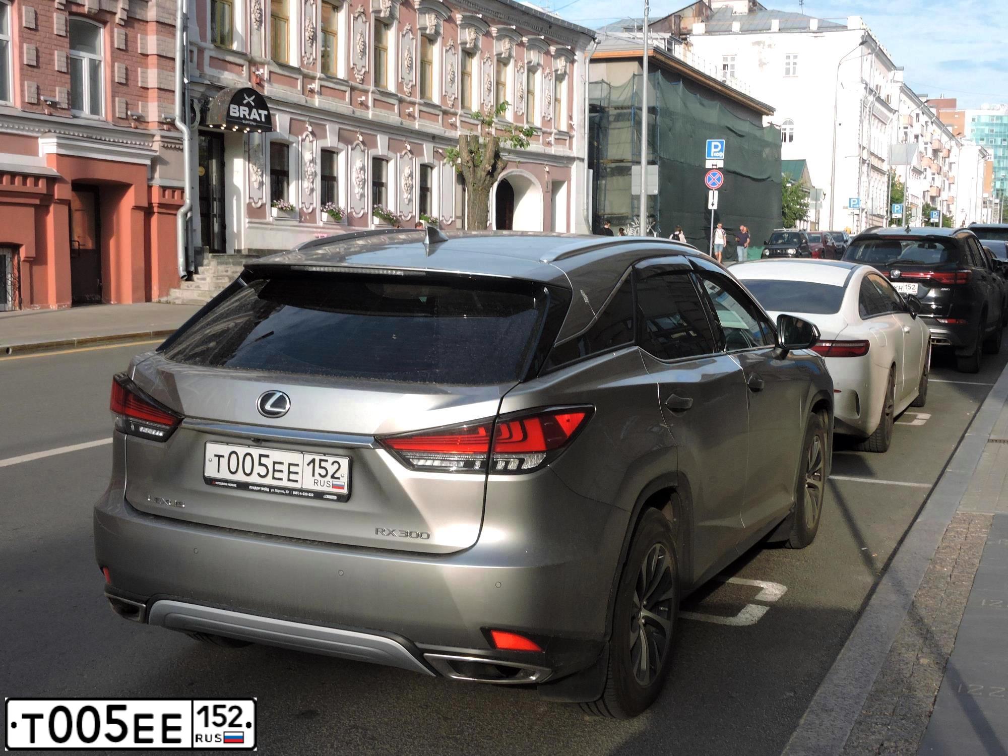 Фото автомобиля LEXUS RX, 2020 — госномер Т005ЕЕ152. Цвет: СЕРЫЙ