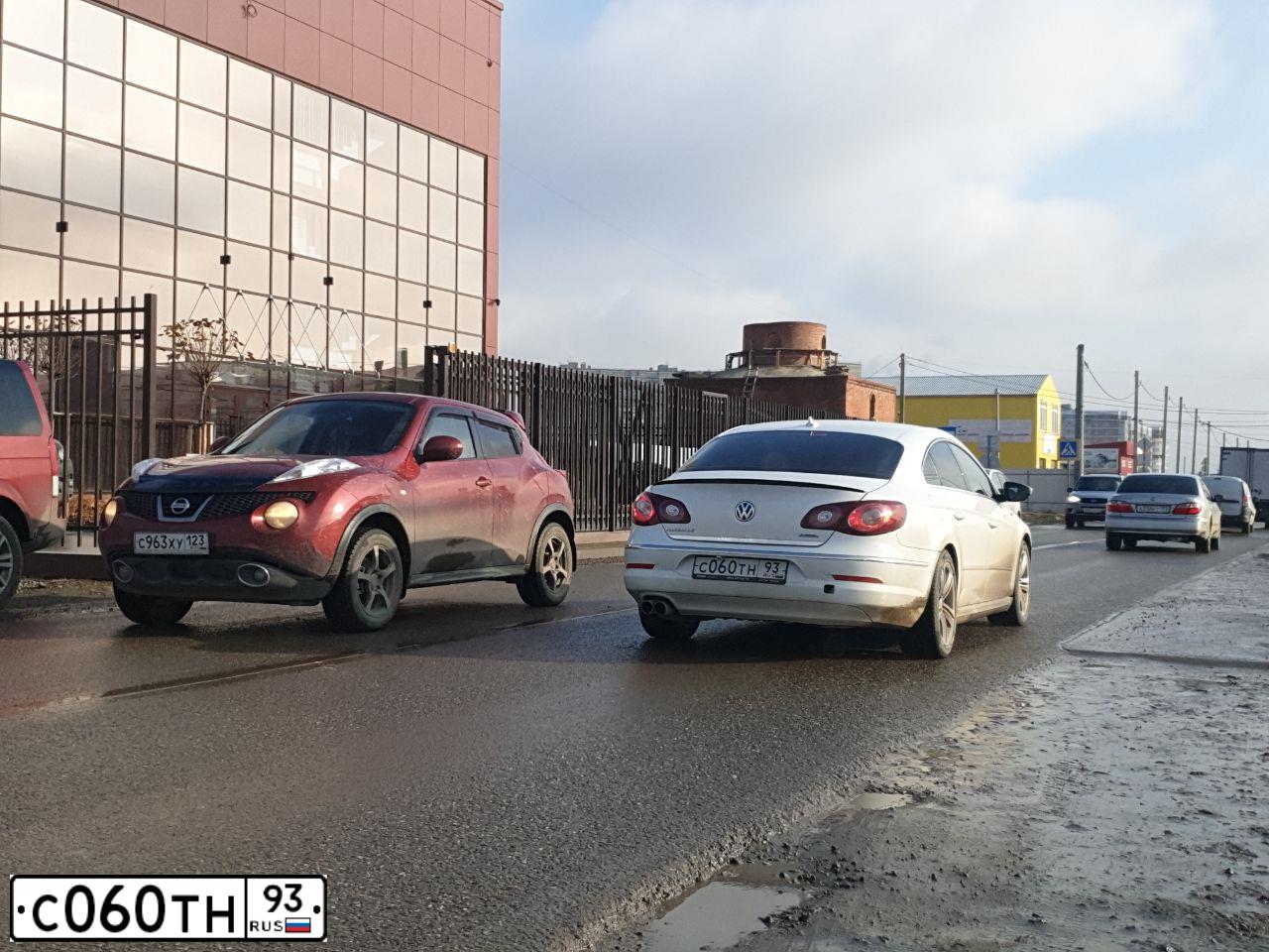 Фото автомобиля VOLKSWAGEN CC, 2009 — госномер К647ЕЕ154. Цвет: ЧЕРНЫЙ