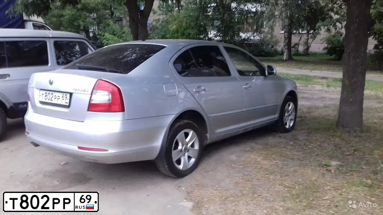 Фото автомобиля SKODA OCTAVIA, 2008 — госномер Т802РР69. Цвет: Серебристый