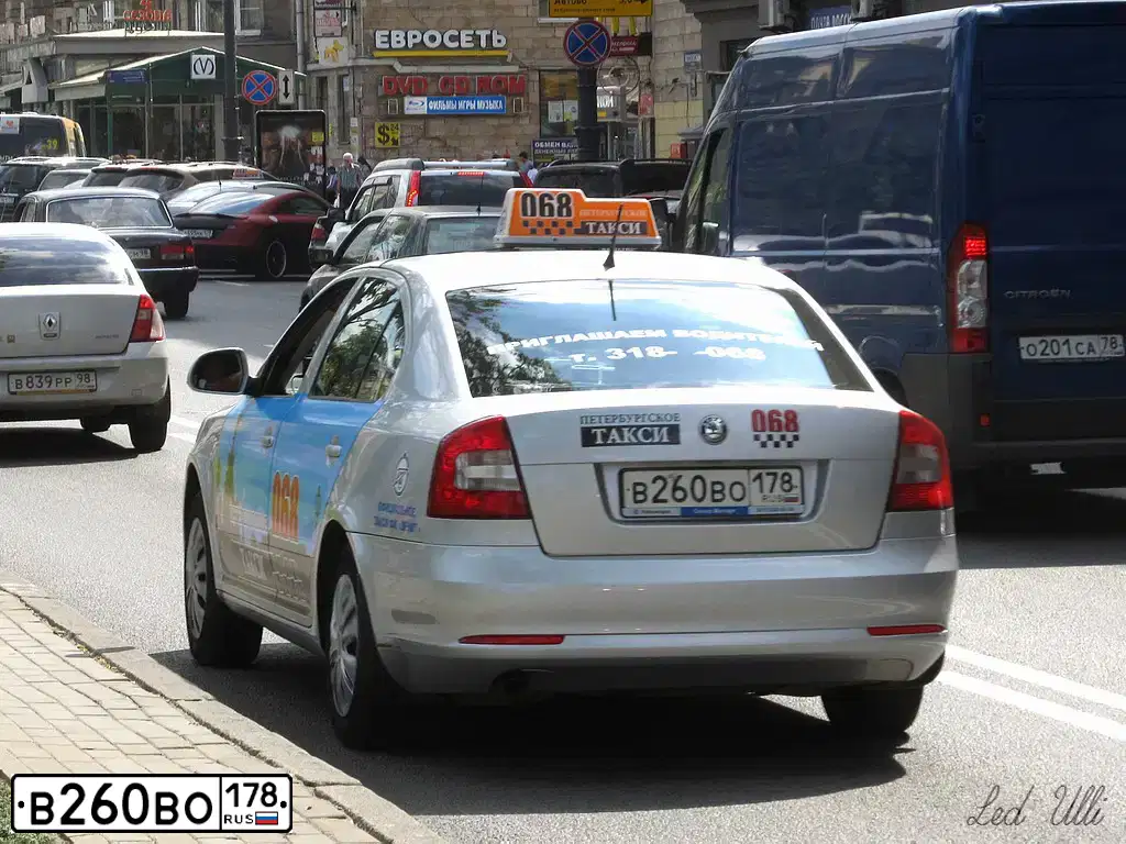 Фото автомобиля GAZ 2705, 1997 — госномер Е144КА04