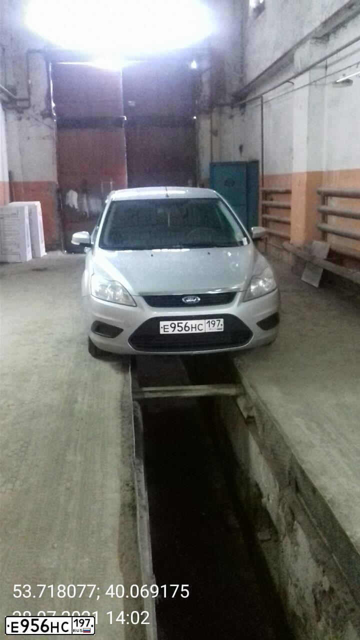 Фото автомобиля FORD FOCUS, 2011 — госномер В783АМ62. Цвет: Серый