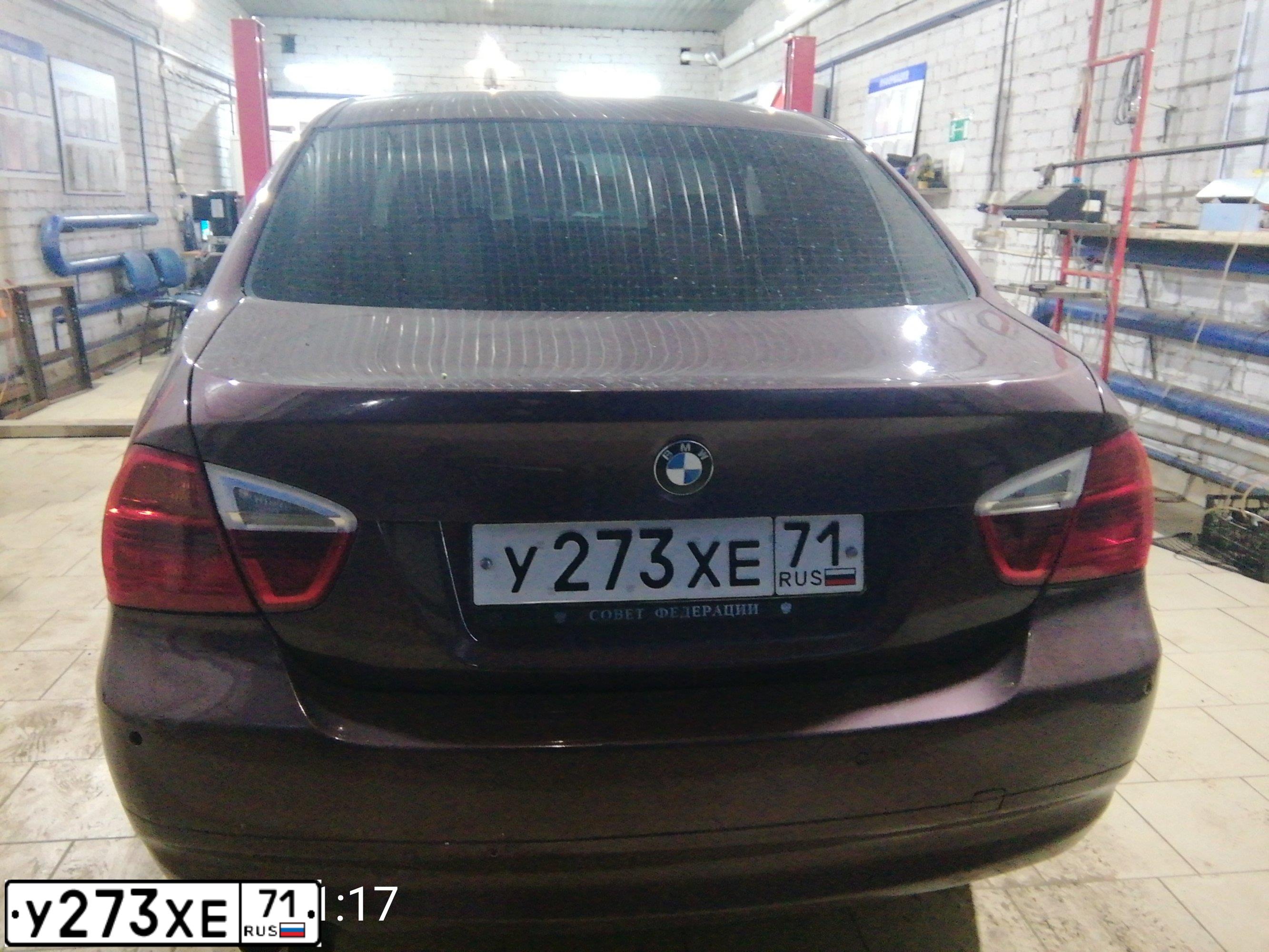 Фото автомобиля BMW SERIE 3, 2006 — госномер Р767АС40. Цвет: КРАСНЫЙ ТЕМНЫЙ