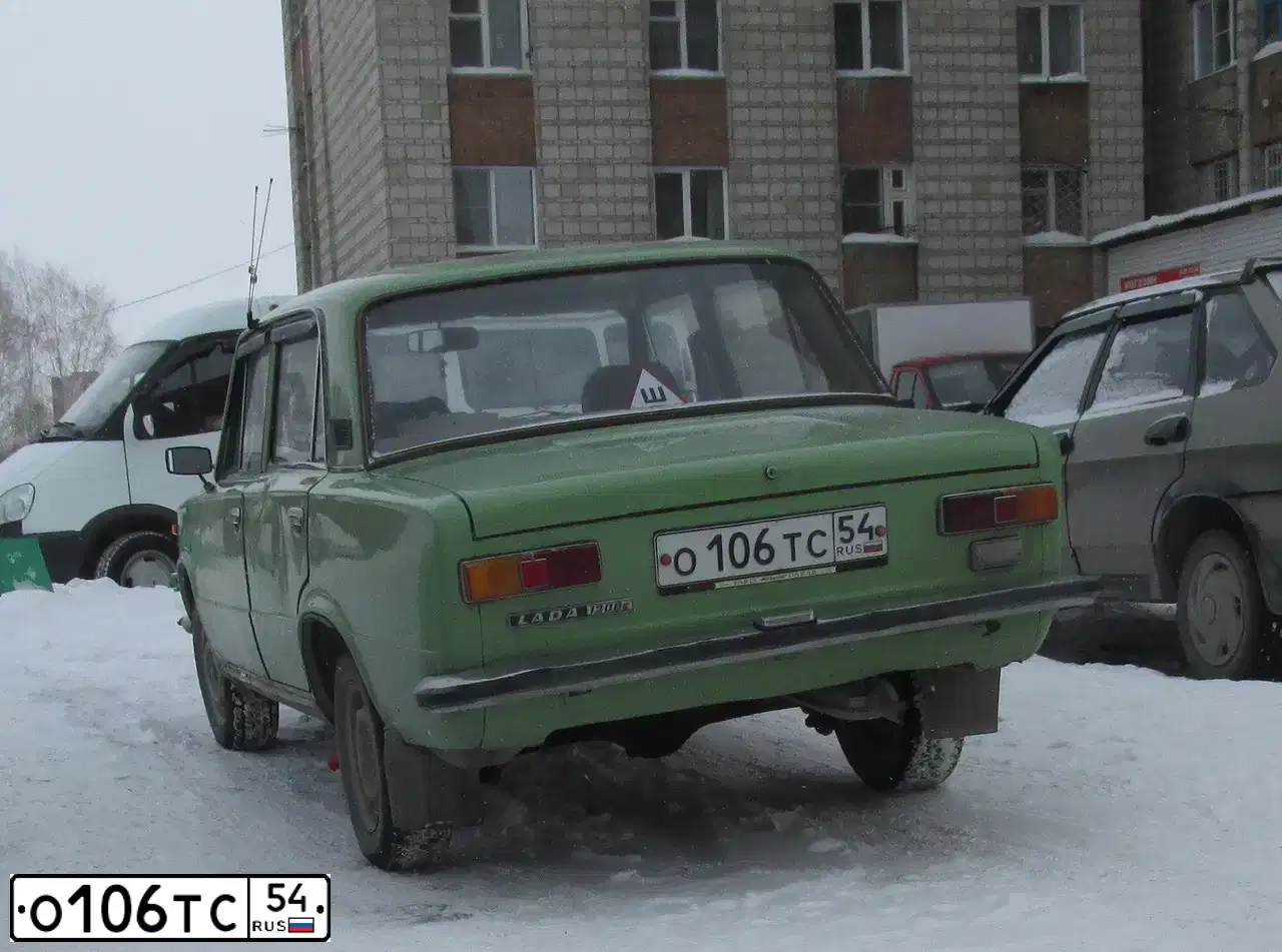 Фото автомобиля VAZ 2101 LADA, 1985 — госномер О106ТС54