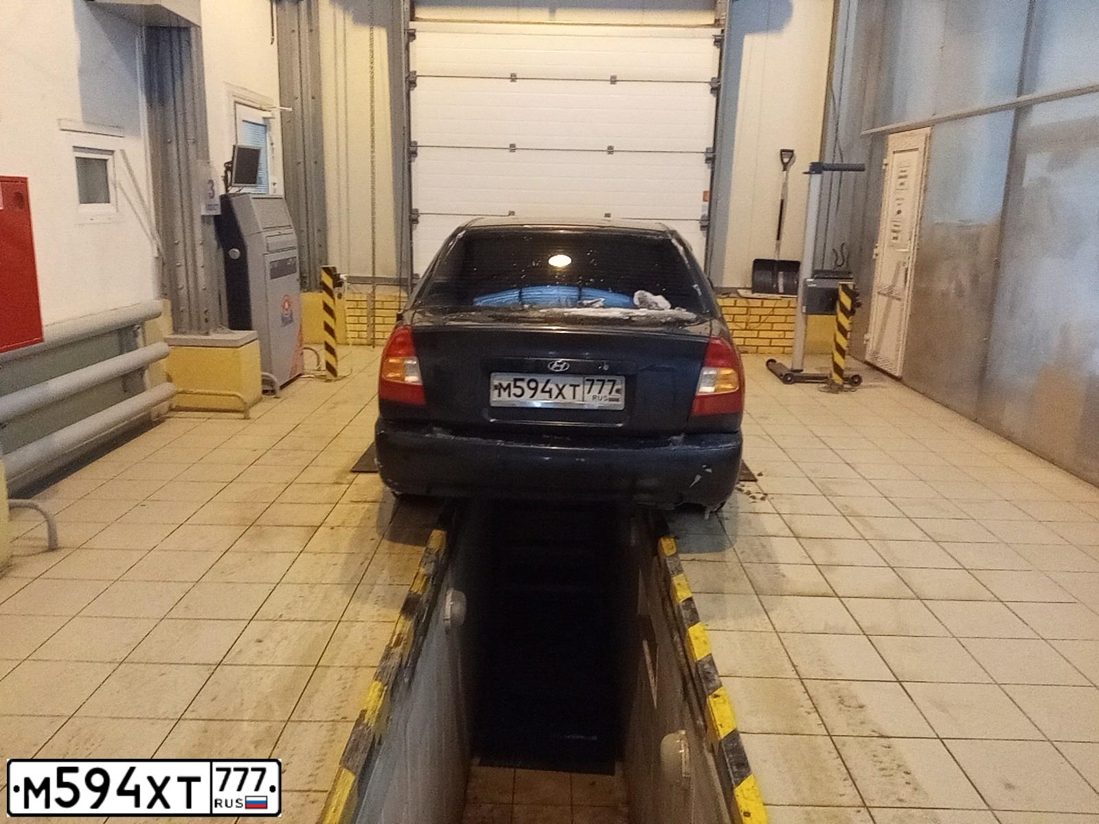 Фото автомобиля TAGAZ ACCENT, 2008 — госномер М594ХТ777. Цвет: ЧЕРНЫЙ