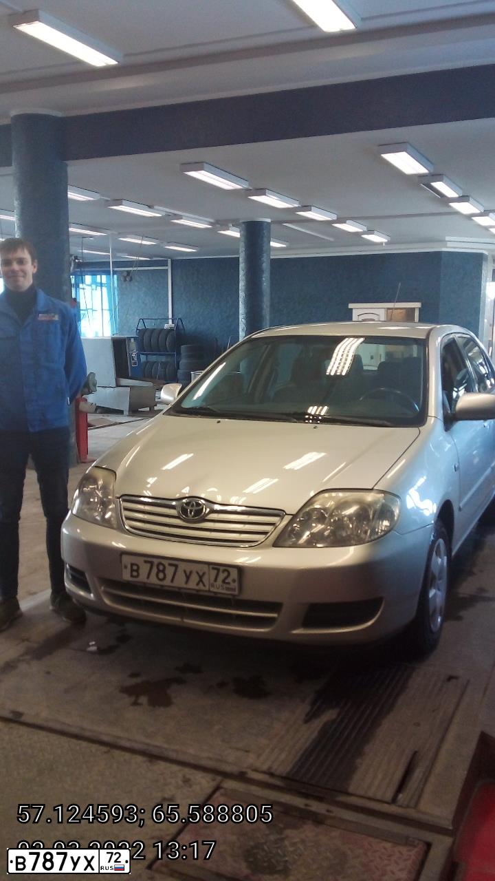 Фото автомобиля TOYOTA COROLLA, 2005 — госномер В787УХ72. Цвет: СЕРЕБРИСТЫЙ