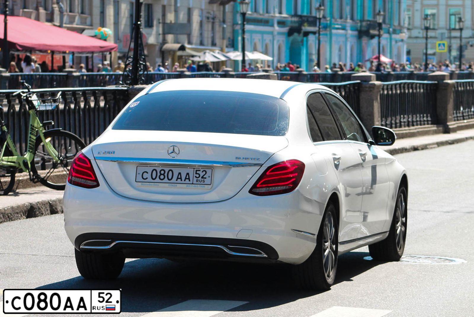 Фото автомобиля MERCEDES C-KLASSE, 2015 — госномер С080АА52. Цвет: Белый