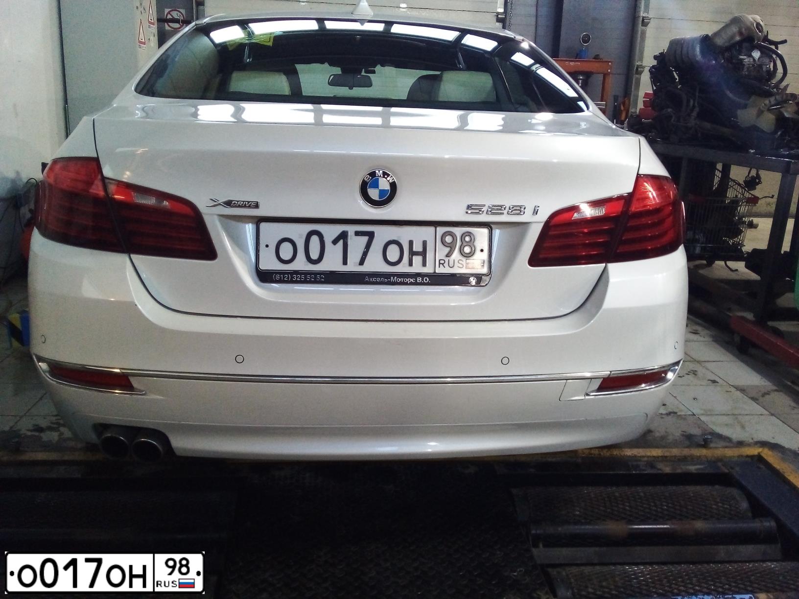 Фото автомобиля BMW 7ER, 2009 — госномер Т819ХА198. Цвет: ЧЕРНЫЙ