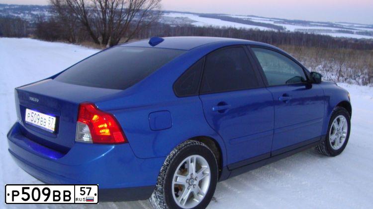 Фото автомобиля VOLVO S40, 2008 — госномер М512КК136. Цвет: синий