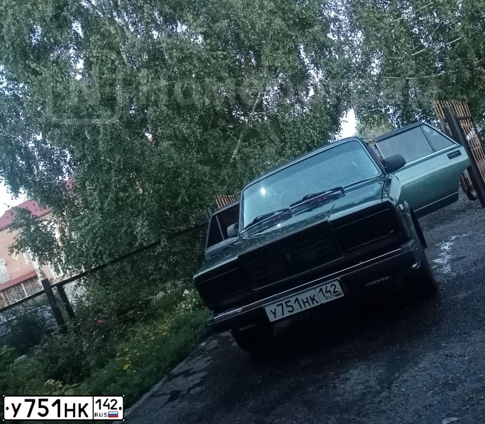 Фото автомобиля LADA 2107 LADA, 2010 — госномер У751НК142. Цвет: Серо-сине-зеленый