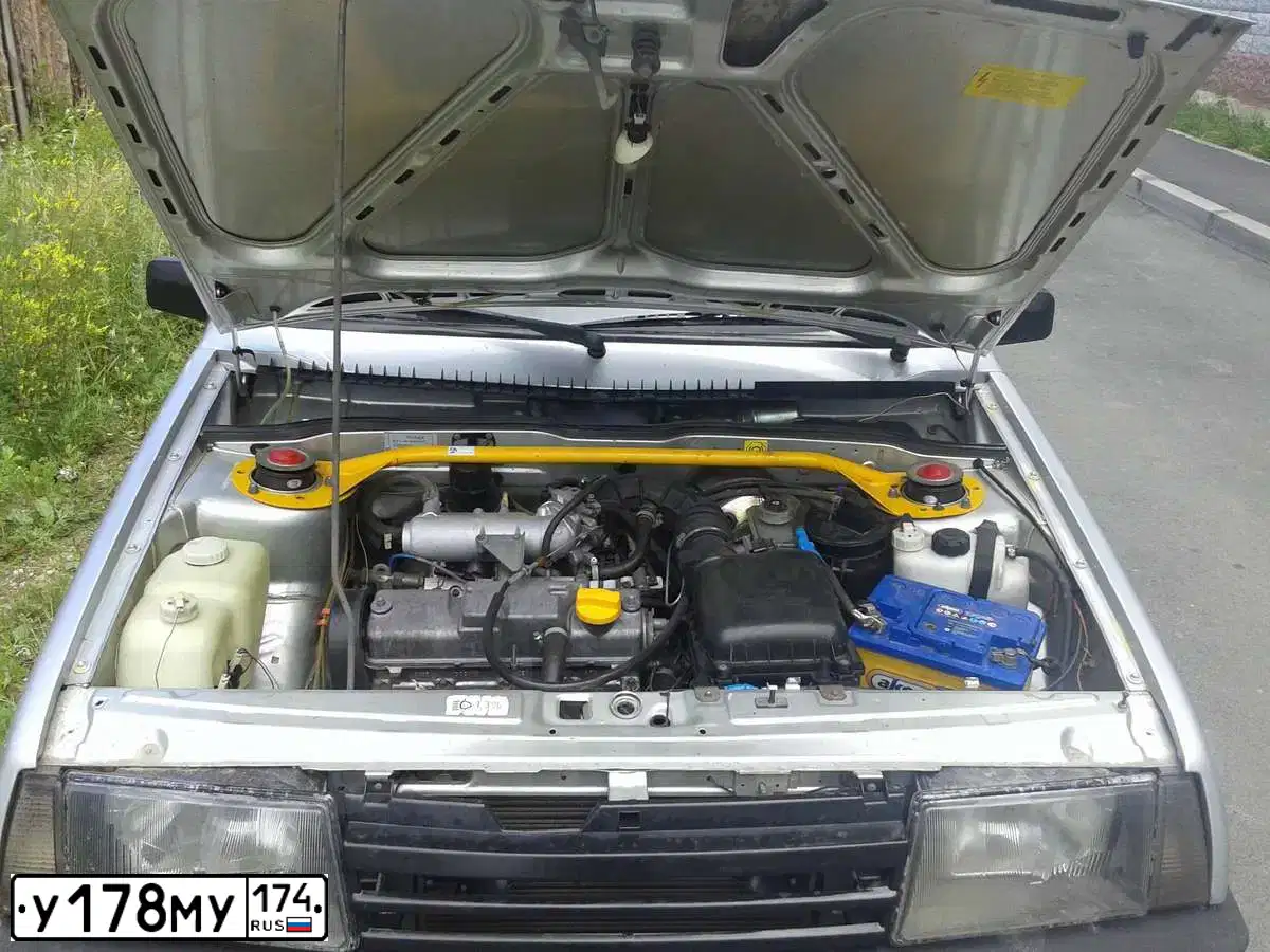 Фото автомобиля LADA 2112, 2002 — госномер У178МУ174. Цвет: СЕРО-ЗЕЛЕНЫЙ