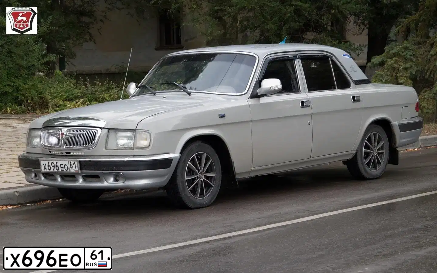 Фото автомобиля GAZ 3110 WOLGA, 1997 — госномер Х696ЕО61. Цвет: СЕРЫЙ