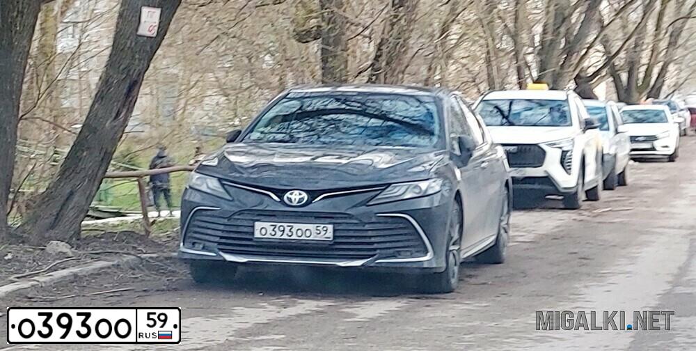 Фото автомобиля TOYOTA CAMRY, 2023 — госномер О393ОО59