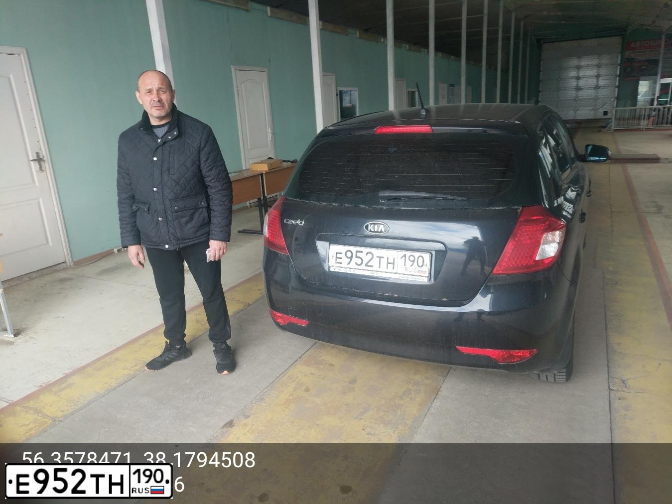 Фото автомобиля KIA CEED, 2011 — госномер М884ВН323. Цвет: ЧЕРНЫЙ