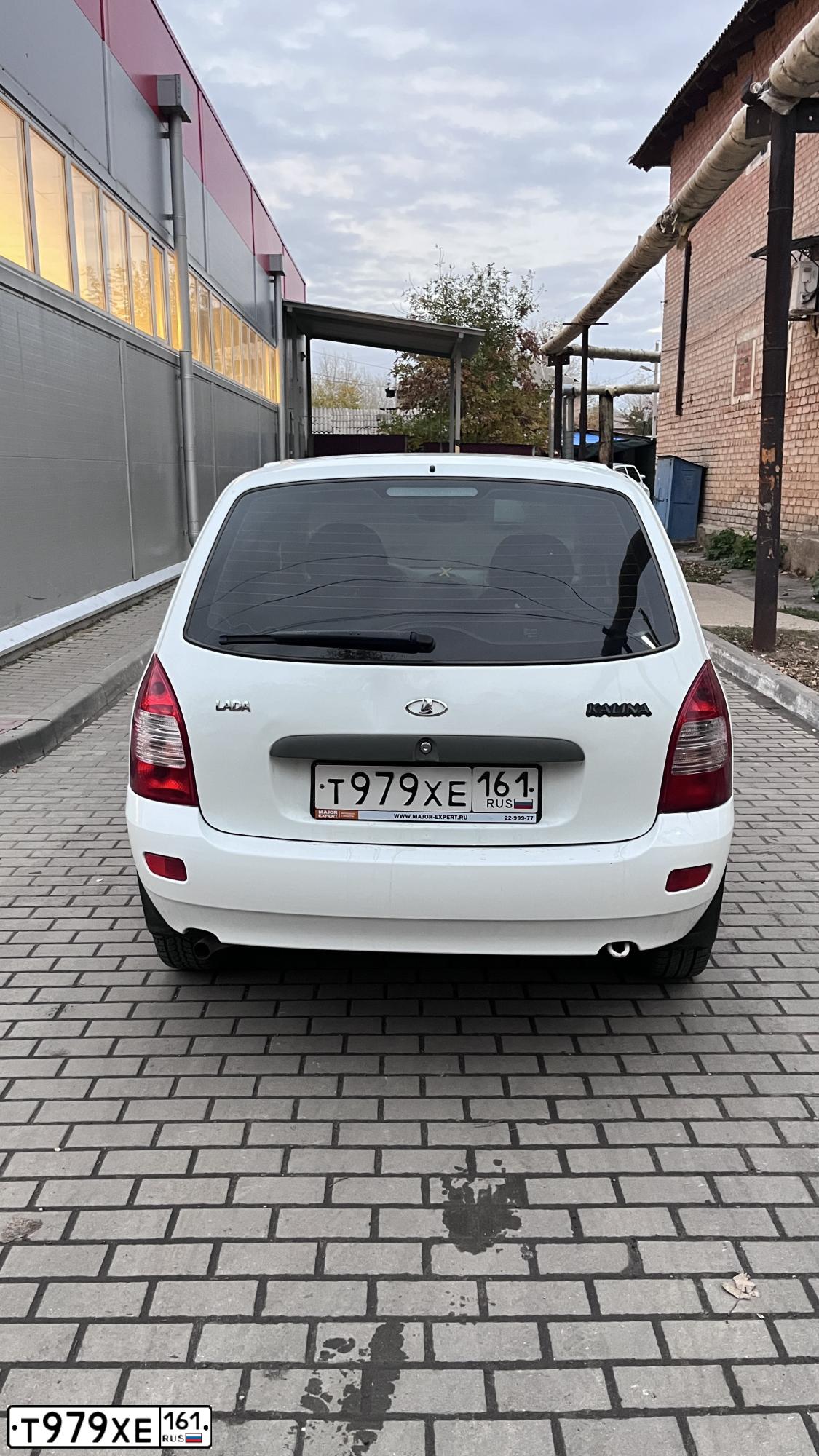 Фото автомобиля LADA 1117 KALINA, 2011 — госномер Т979ХЕ161. Цвет: Белый