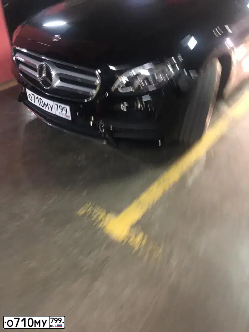 Фото автомобиля MERCEDES E-KLASSE, 2018 — госномер К789АР977. Цвет: ЧЕРНЫЙ