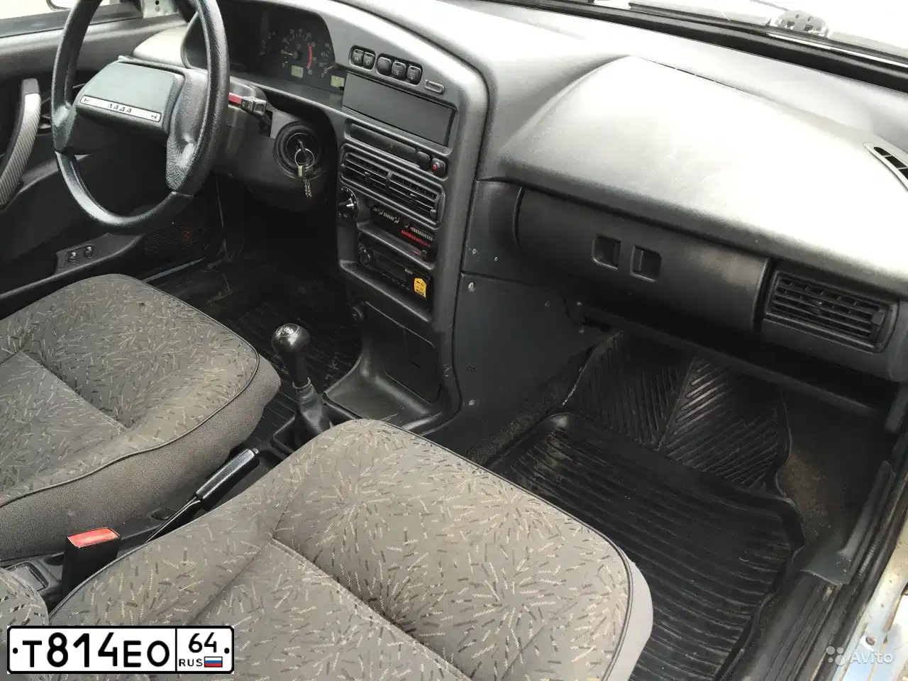 Фото автомобиля LADA 2114 SAMARA, 2007 — госномер Т814ЕО64. Цвет: СВЕТЛО-СЕРЫЙ