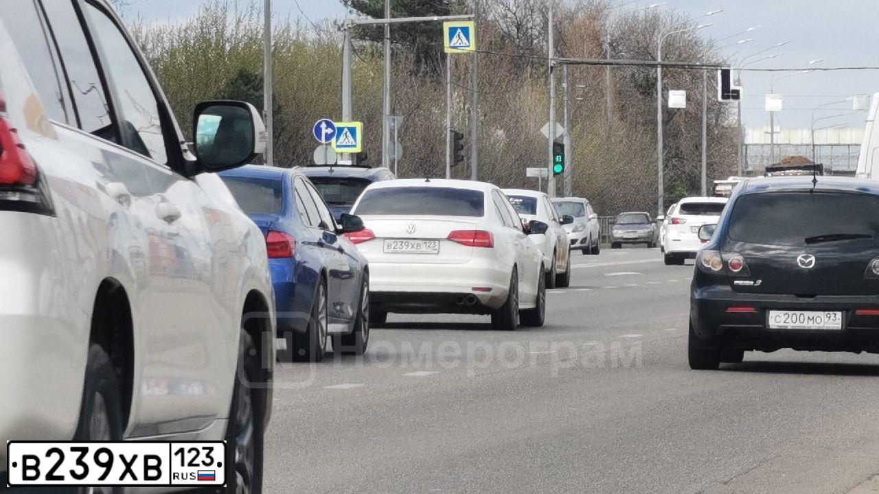 Фото автомобиля VOLKSWAGEN JETTA, 2015 — госномер М400ОН123. Цвет: Белый