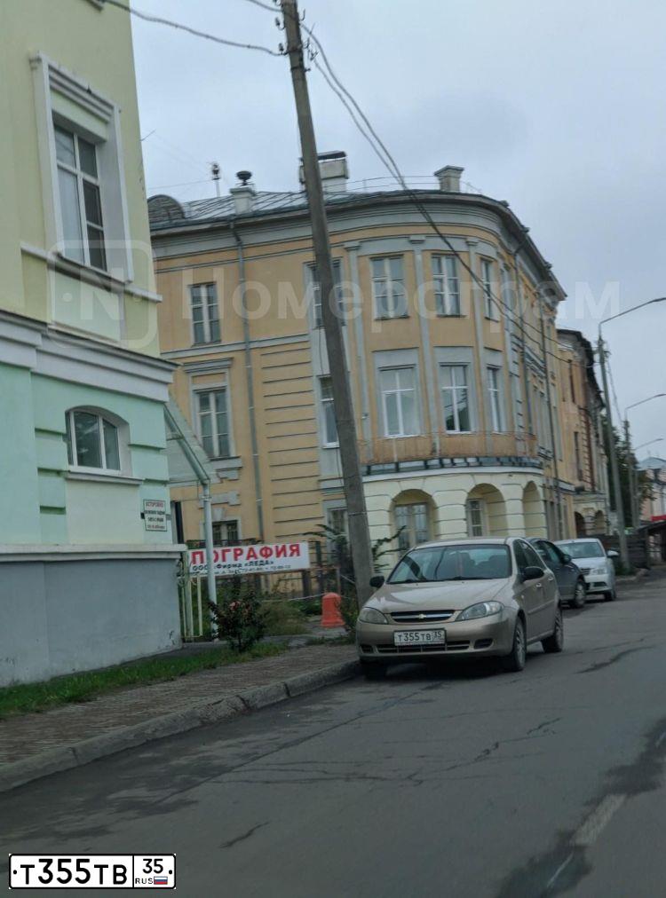 Фото автомобиля CHEVROLET LACETTI, 2008 — госномер Т355ТВ35. Цвет: БЕЖЕВЫЙ