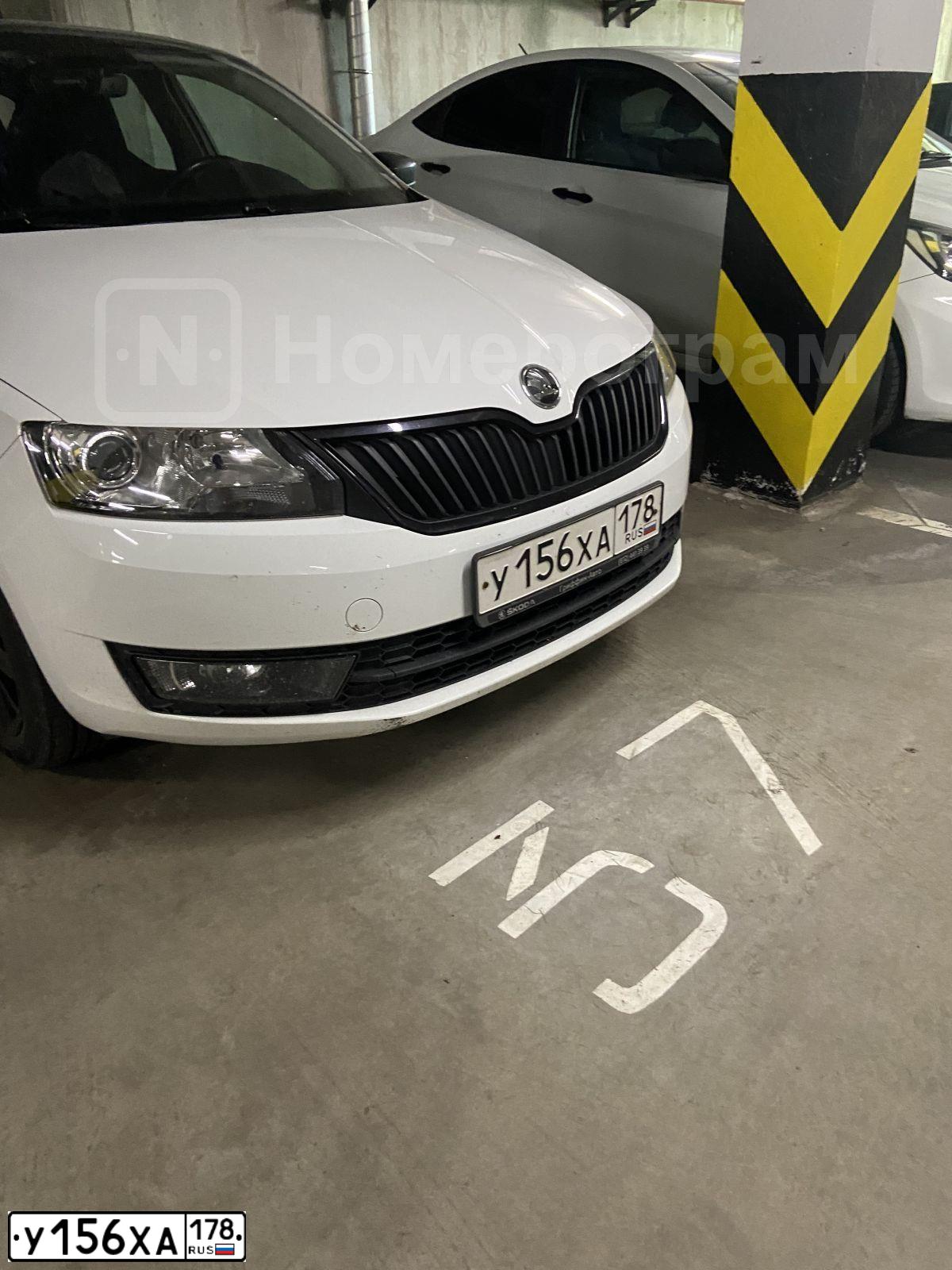 Фото автомобиля SKODA RAPID, 2017 — госномер У156ХА178. Цвет: БЕЛЫЙ