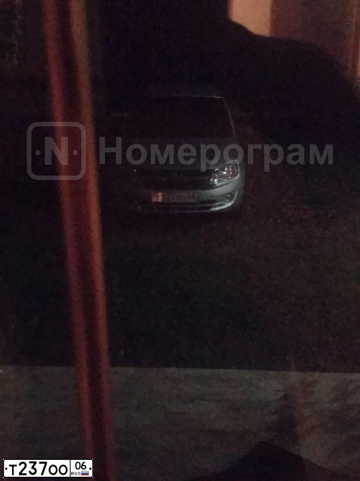 Фото автомобиля LADA 2170 PRIORA, 2016 — госномер А033СЕ147. Цвет: ЧЕРНЫЙ